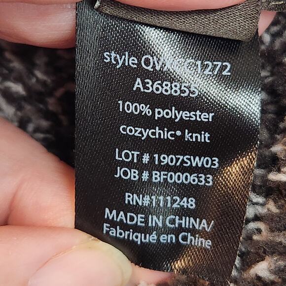 Barefoot Dreams Cozy Chic Plus Gray Leopard Asymmetrical Cape Poncho Women's OS - Picture 3 of 8